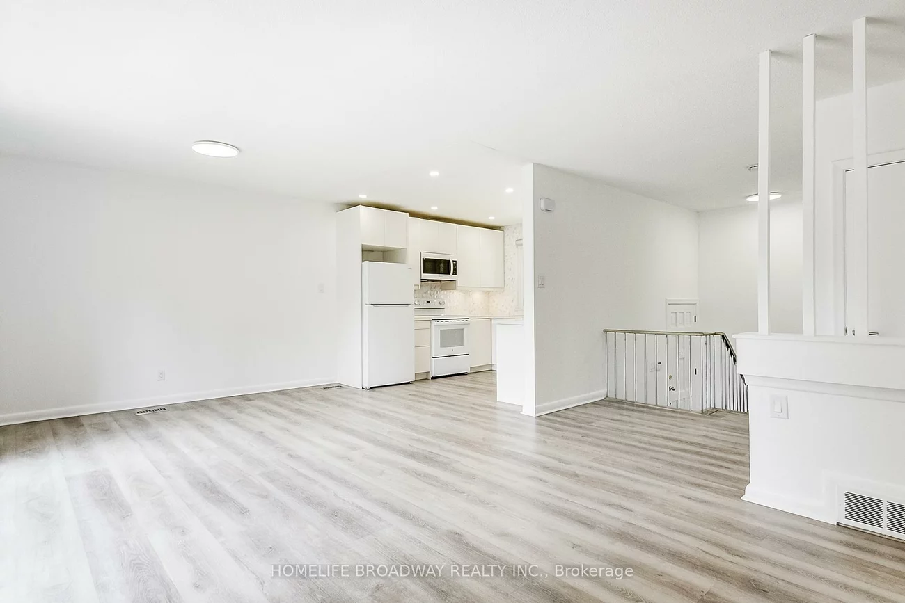 45, Hurlingham, Banbury-Don Mills, Toronto