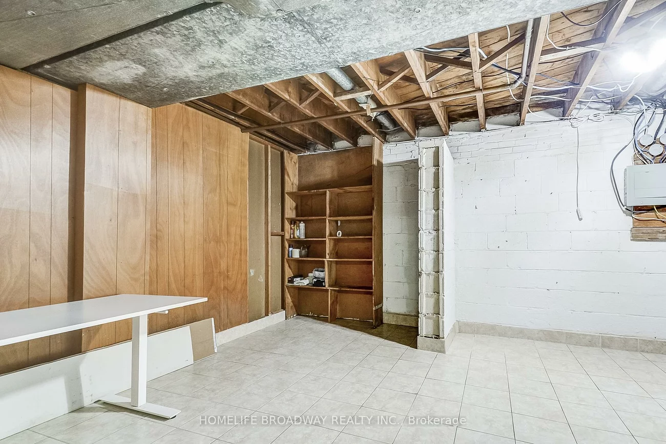 45, Hurlingham, Banbury-Don Mills, Toronto