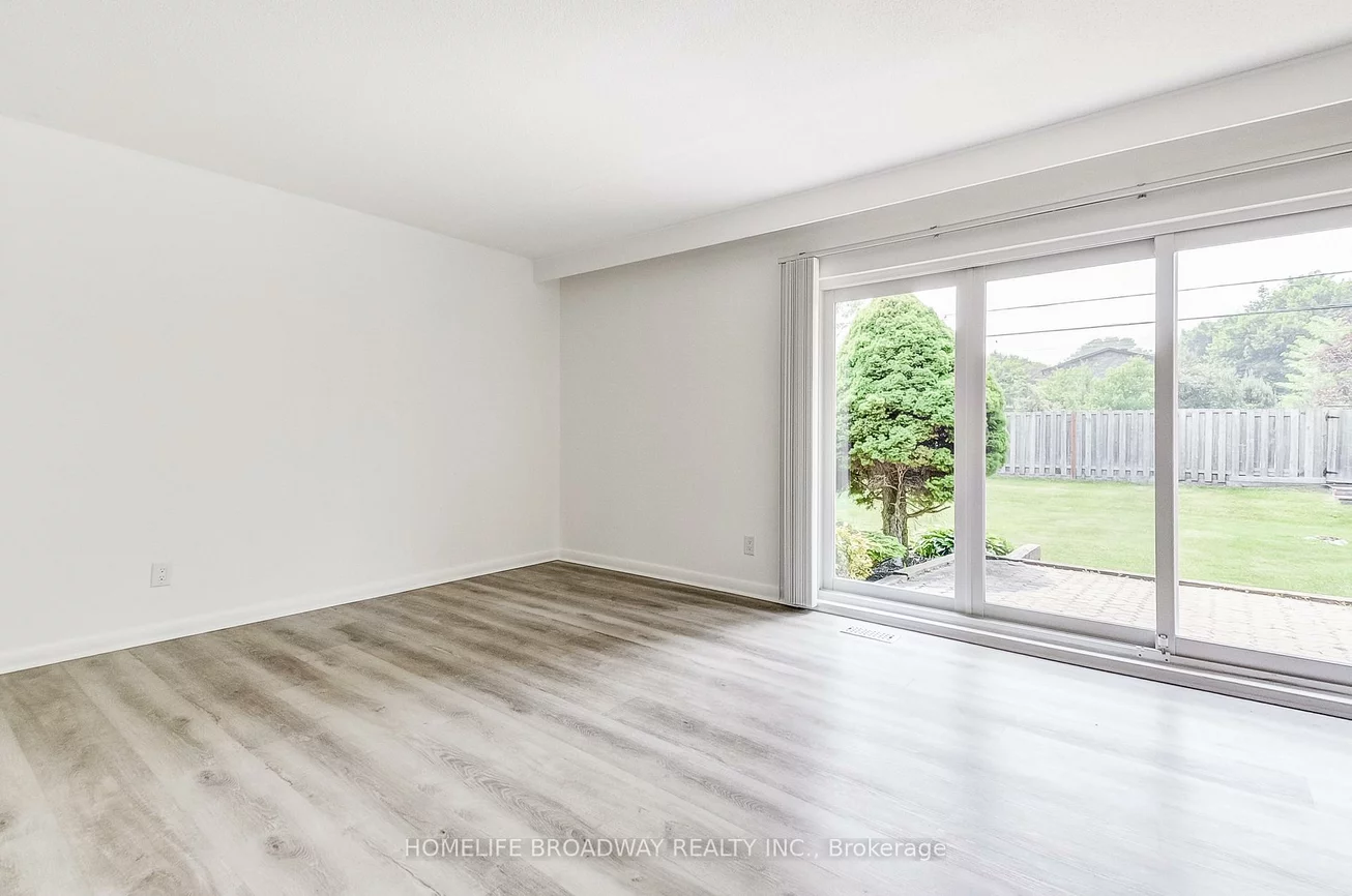 45, Hurlingham, Banbury-Don Mills, Toronto