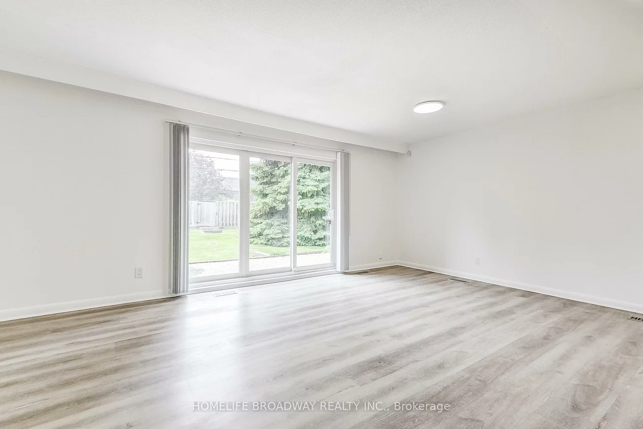 45, Hurlingham, Banbury-Don Mills, Toronto