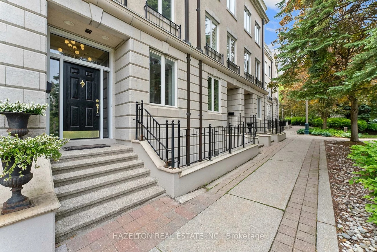 258, Spadina, Casa Loma, Toronto