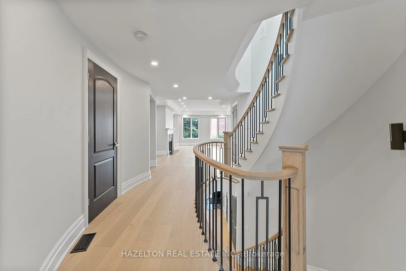 258, Spadina, Casa Loma, Toronto