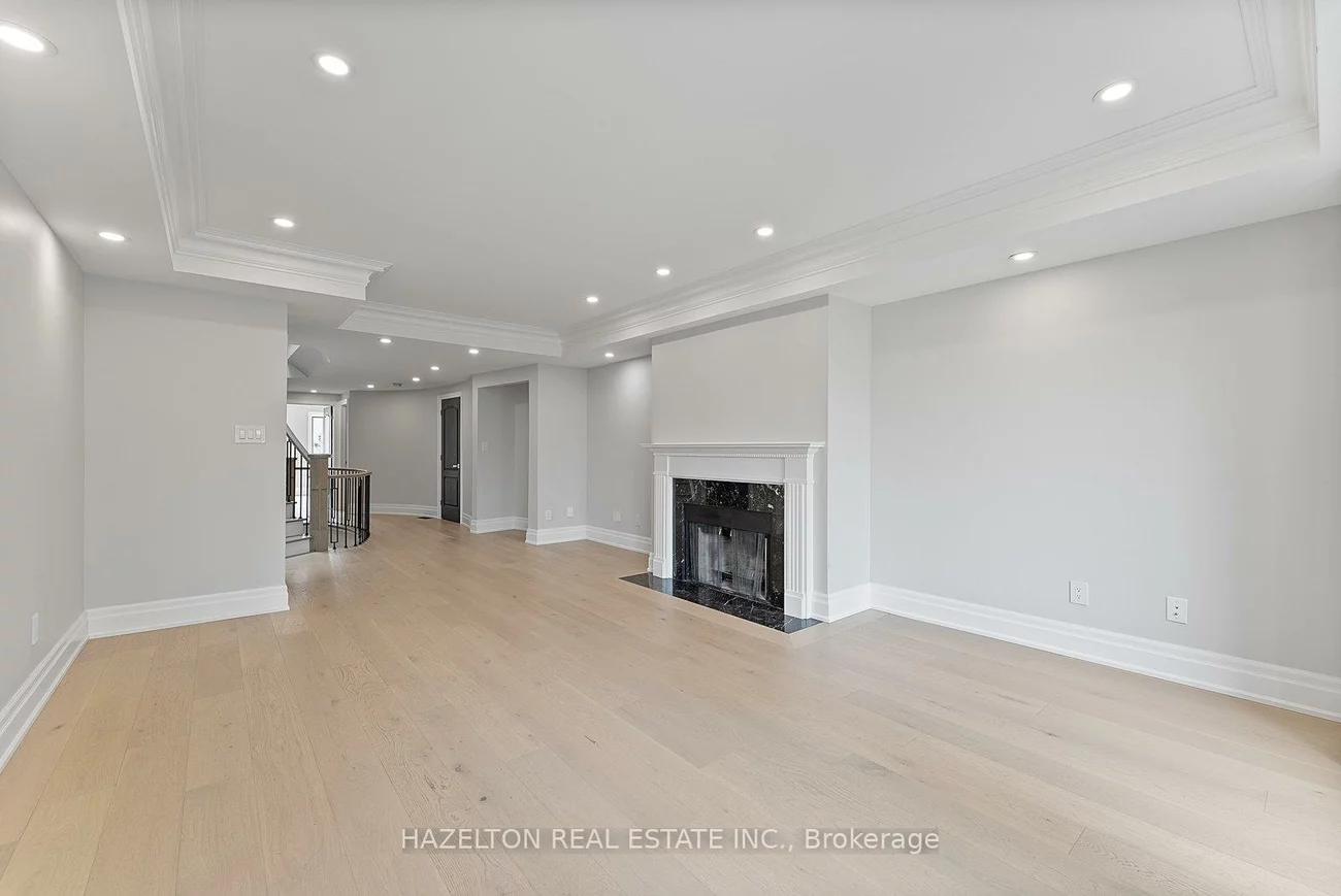 258, Spadina, Casa Loma, Toronto