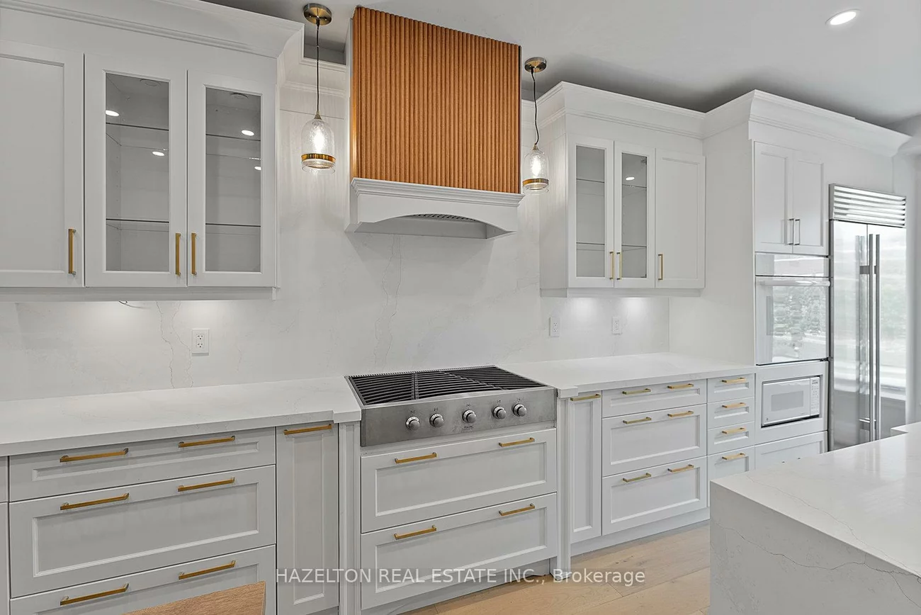 258, Spadina, Casa Loma, Toronto