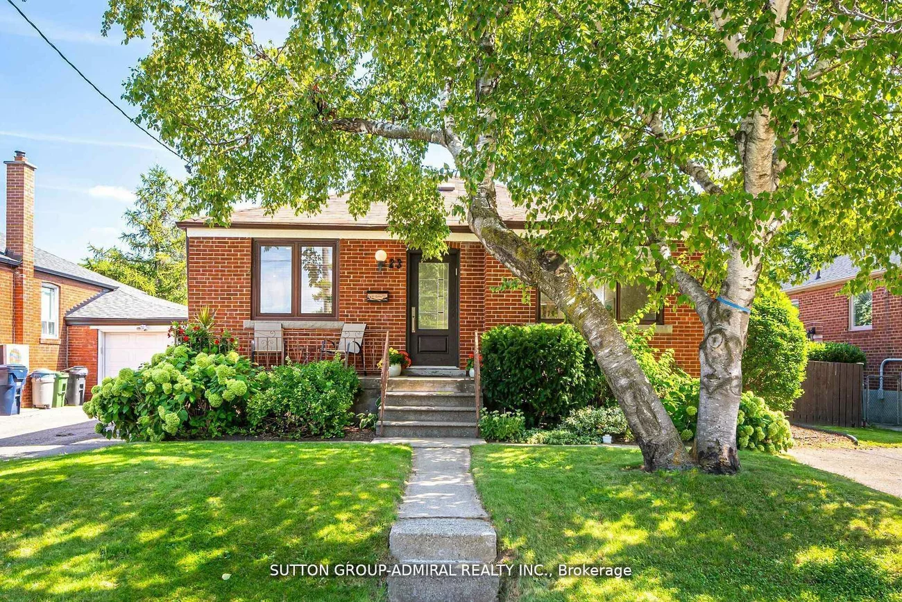 23, Vinci, Clanton Park, Toronto