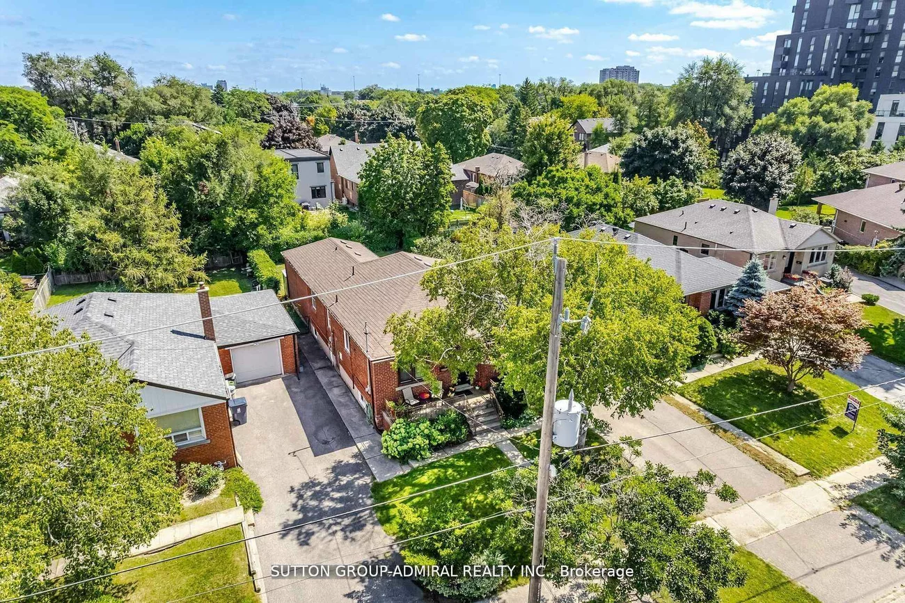 23, Vinci, Clanton Park, Toronto