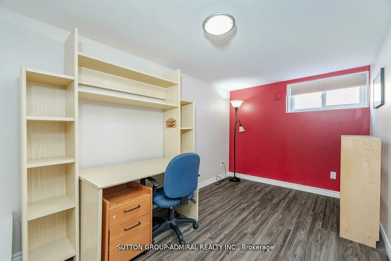 23, Vinci, Clanton Park, Toronto