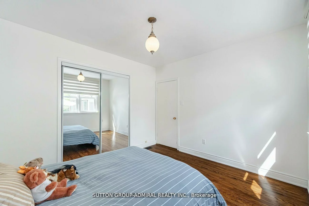 23, Vinci, Clanton Park, Toronto
