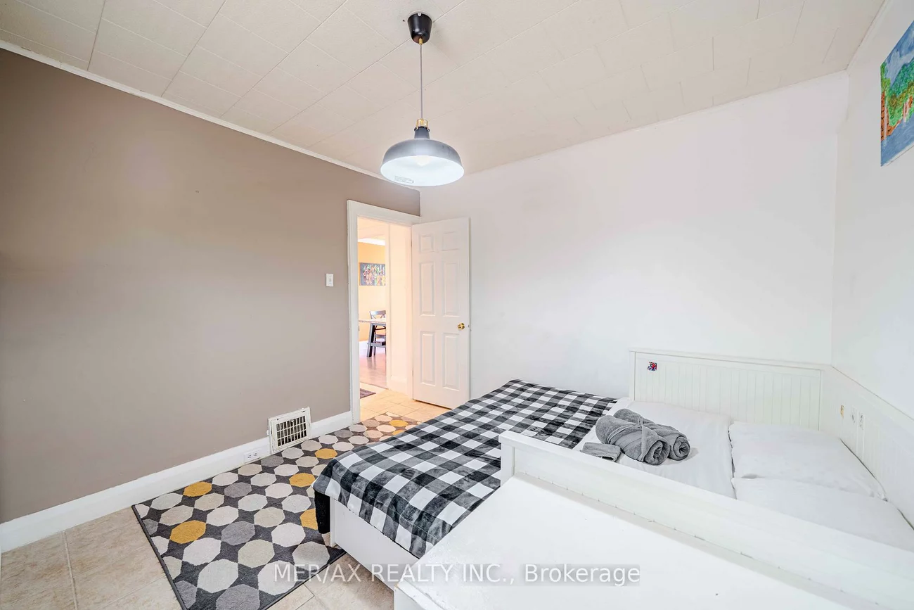 91, Steeles, Newtonbrook East, Toronto