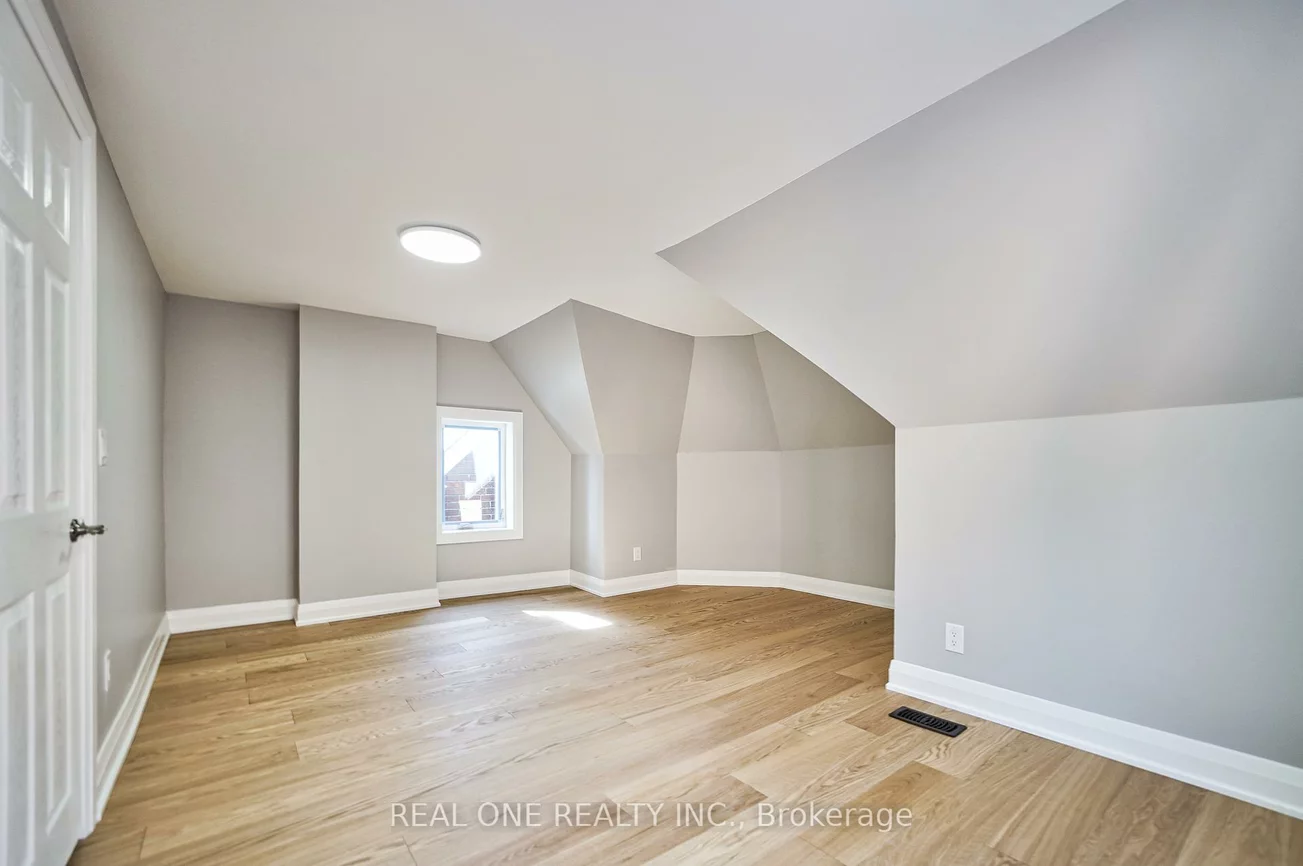 157, Glenholme, Oakwood Village, Toronto