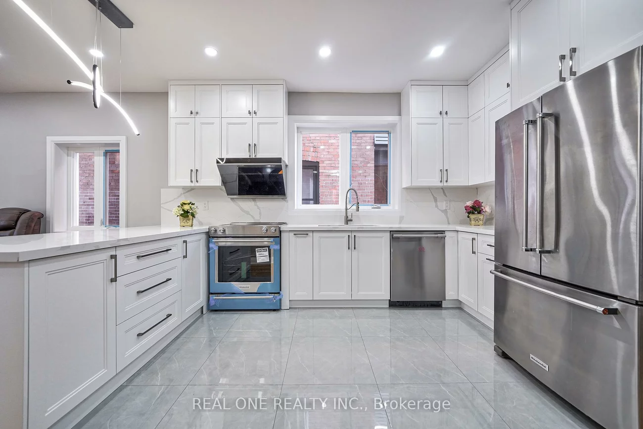 157, Glenholme, Oakwood Village, Toronto