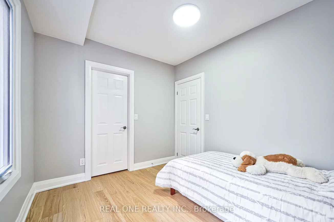 157, Glenholme, Oakwood Village, Toronto
