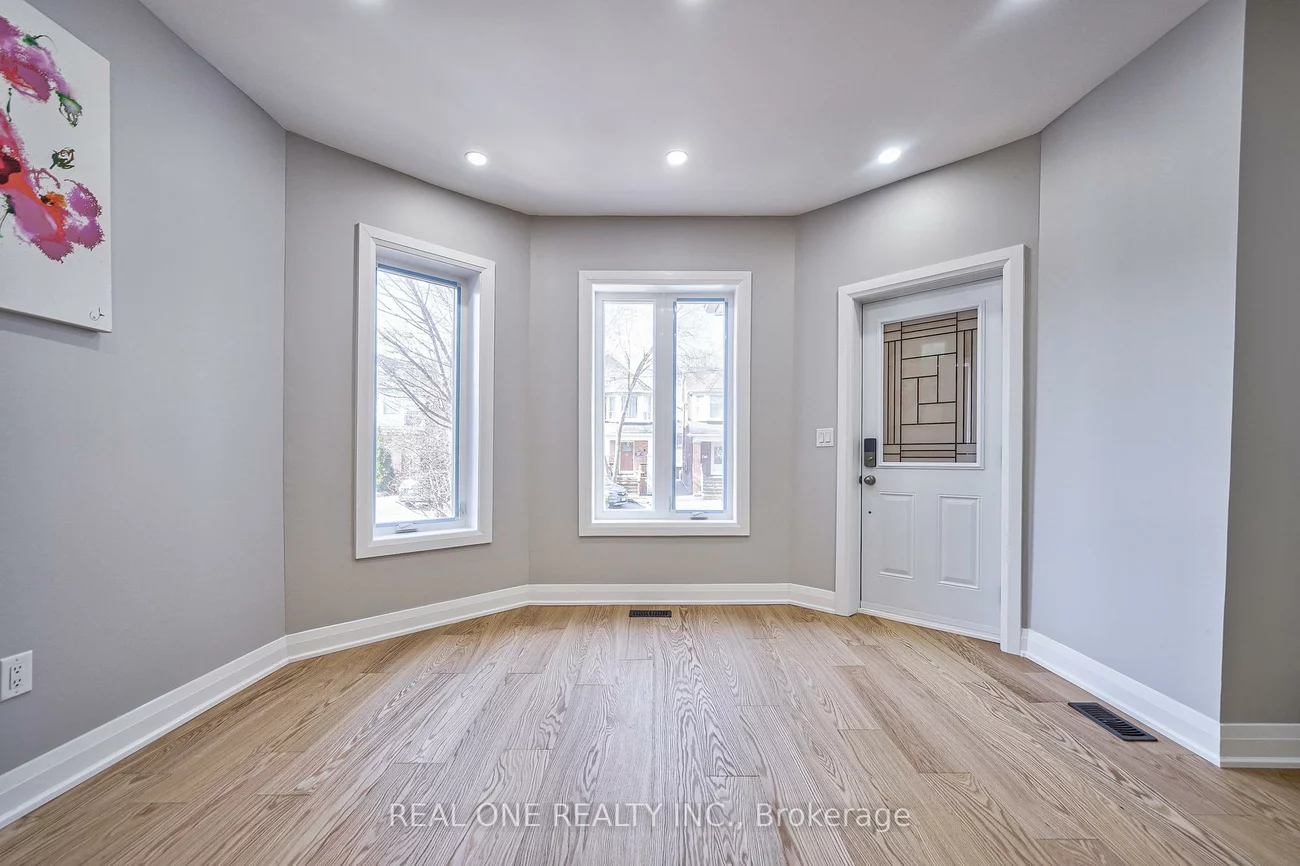 157, Glenholme, Oakwood Village, Toronto