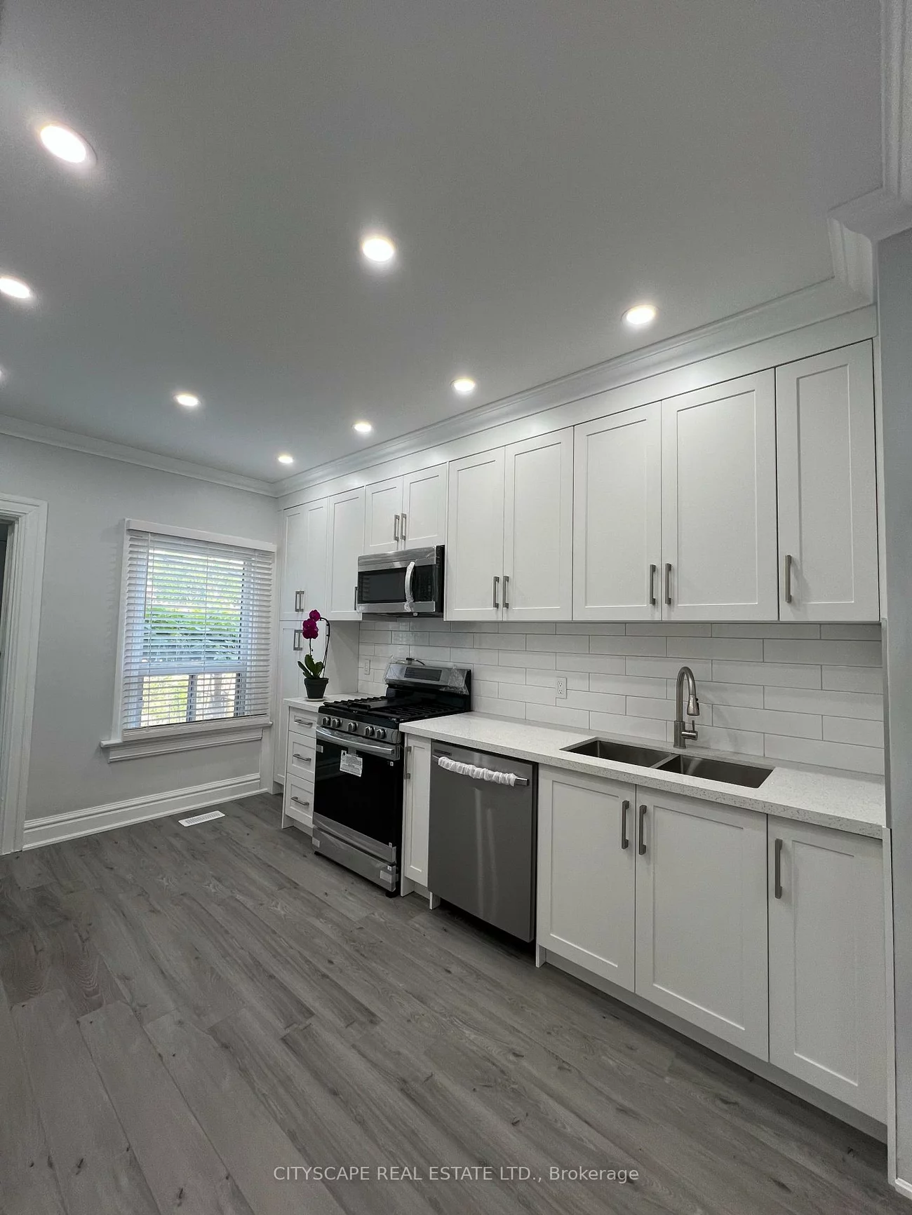 476, Lansdowne, Dufferin Grove, Toronto