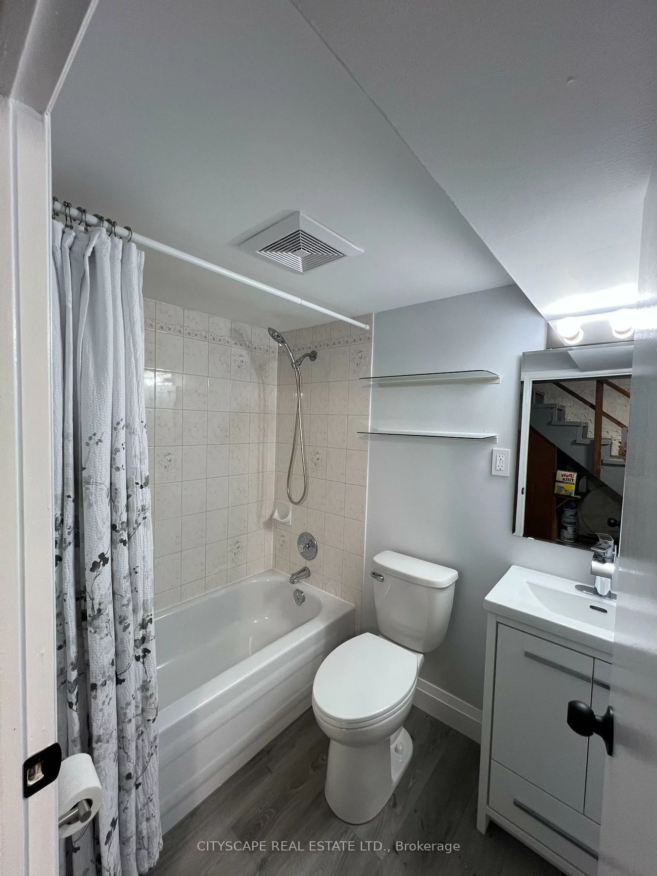 476, Lansdowne, Dufferin Grove, Toronto