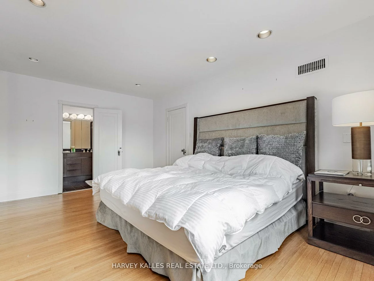 2, Silverwood, Forest Hill South, Toronto