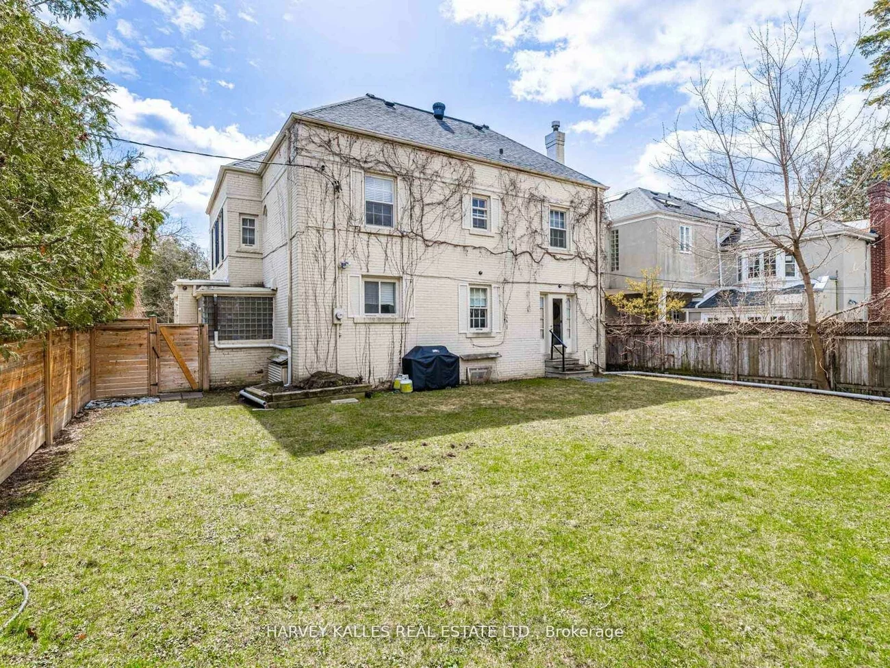 2, Silverwood, Forest Hill South, Toronto