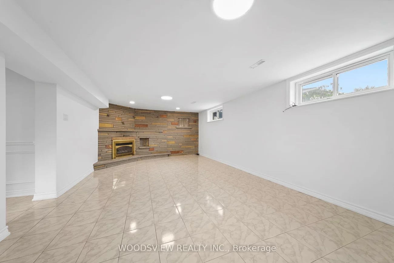 27, Bowhill, Pleasant View, Toronto
