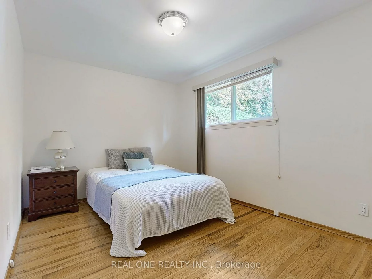 9, Lescon, Don Valley Village, Toronto