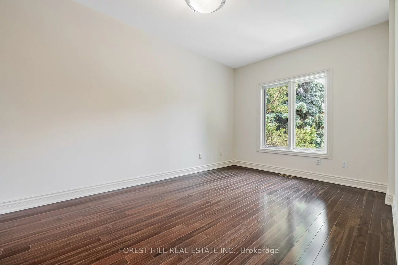 92, Munro, St. Andrew-Windfields, Toronto