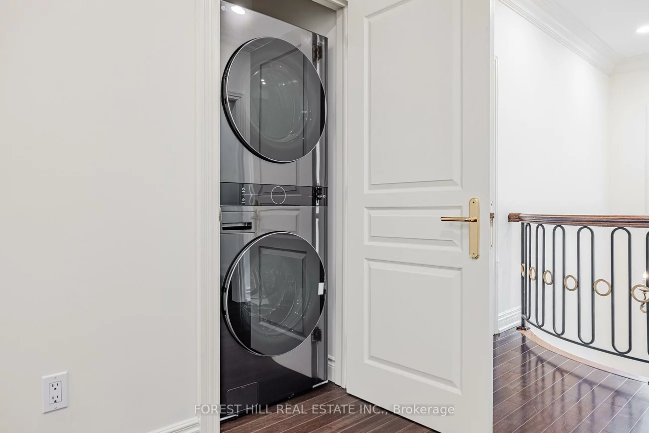 92, Munro, St. Andrew-Windfields, Toronto