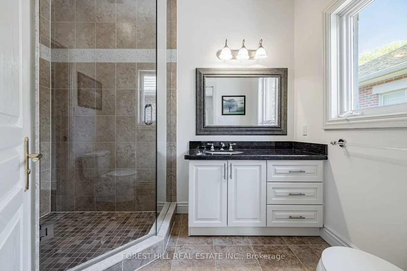 92, Munro, St. Andrew-Windfields, Toronto