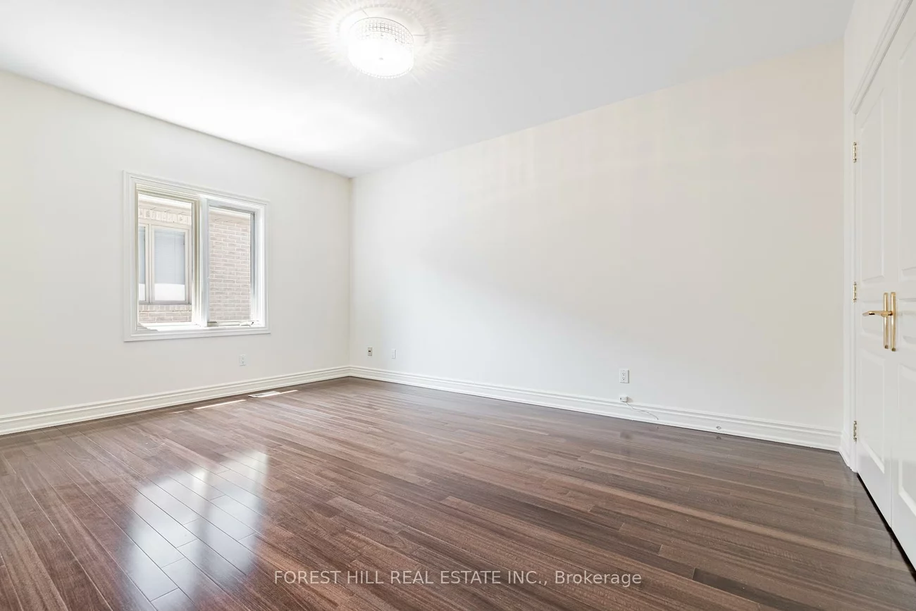92, Munro, St. Andrew-Windfields, Toronto