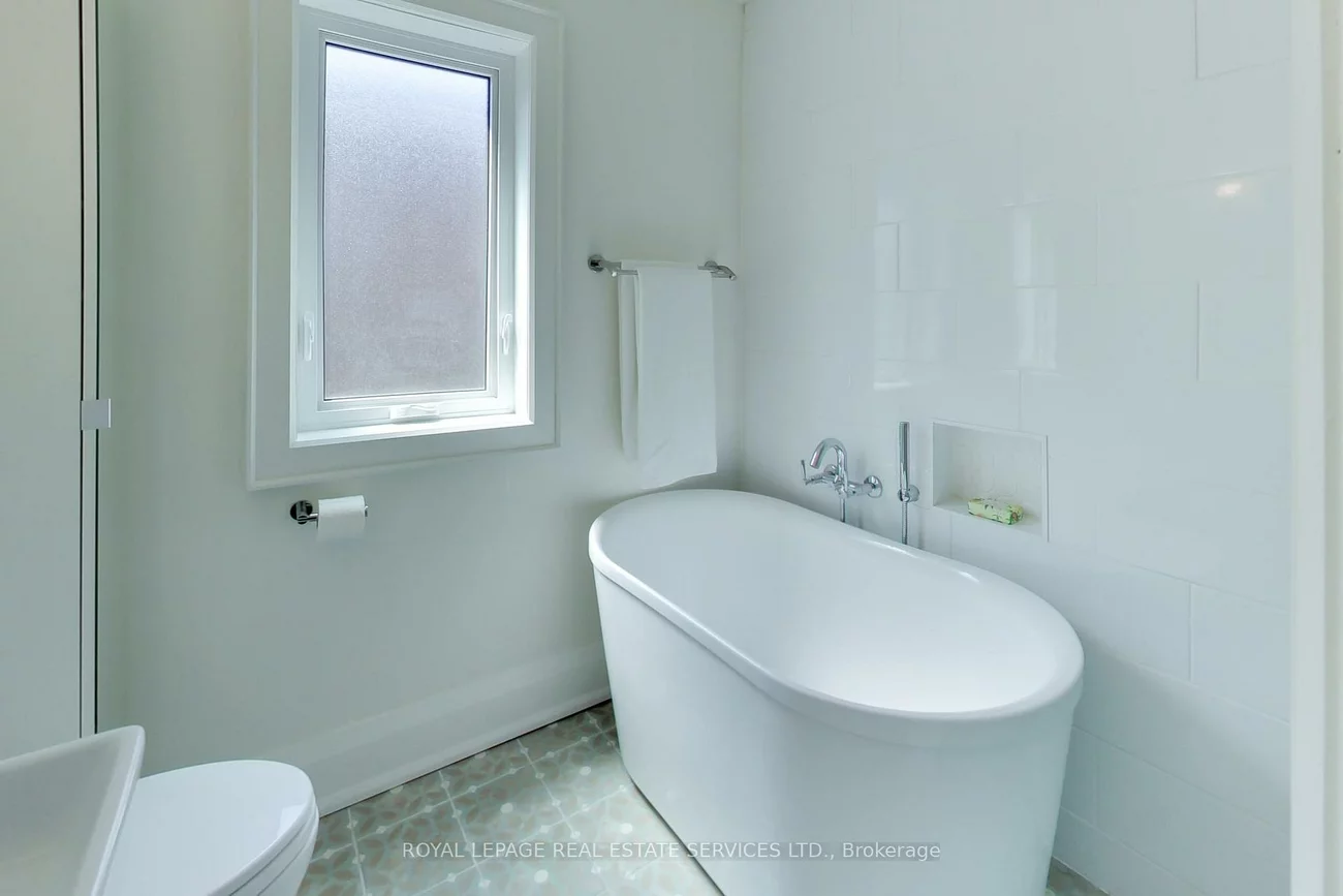 20, Margueretta, Dufferin Grove, Toronto