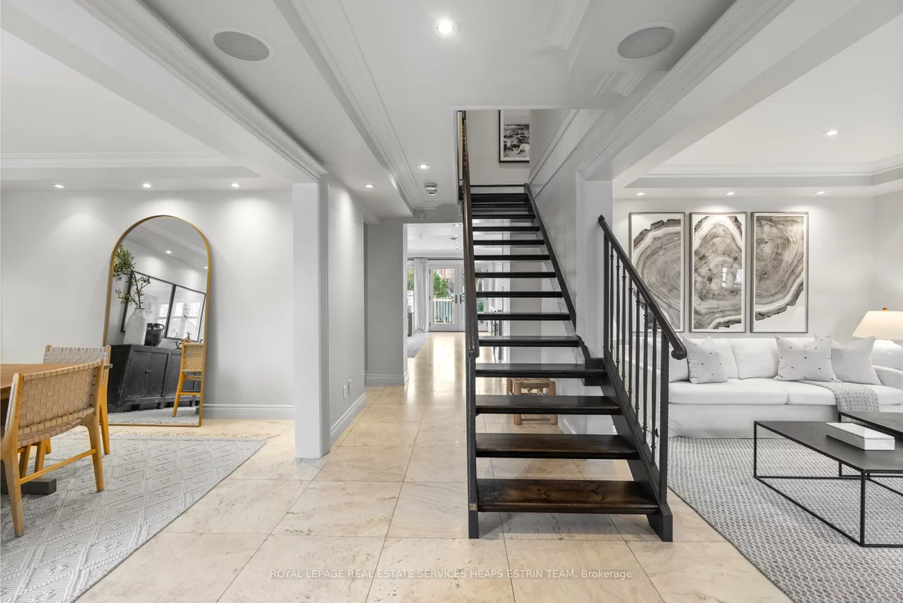 32, Parkhurst, Leaside, Toronto