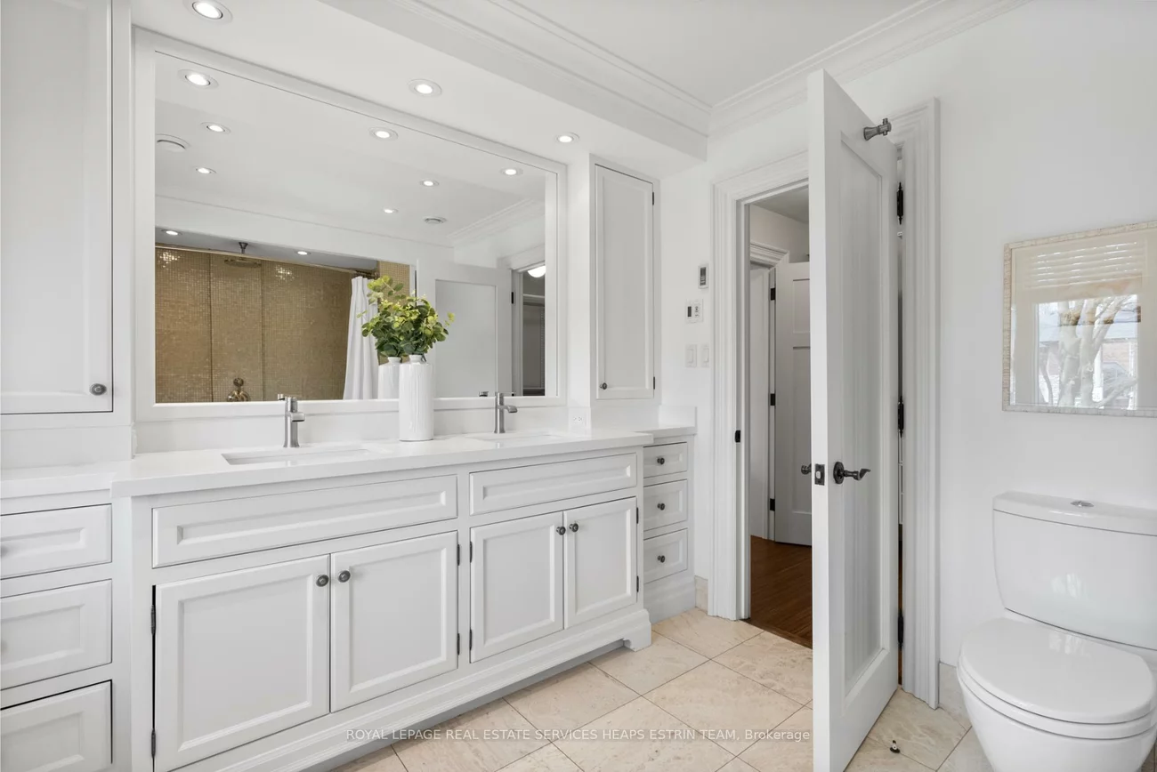 32, Parkhurst, Leaside, Toronto
