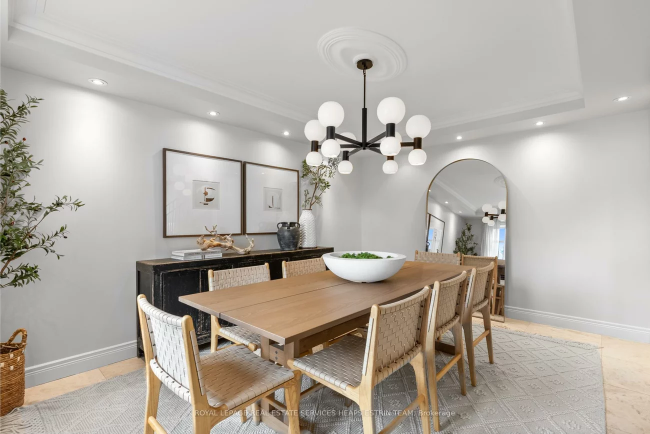 32, Parkhurst, Leaside, Toronto