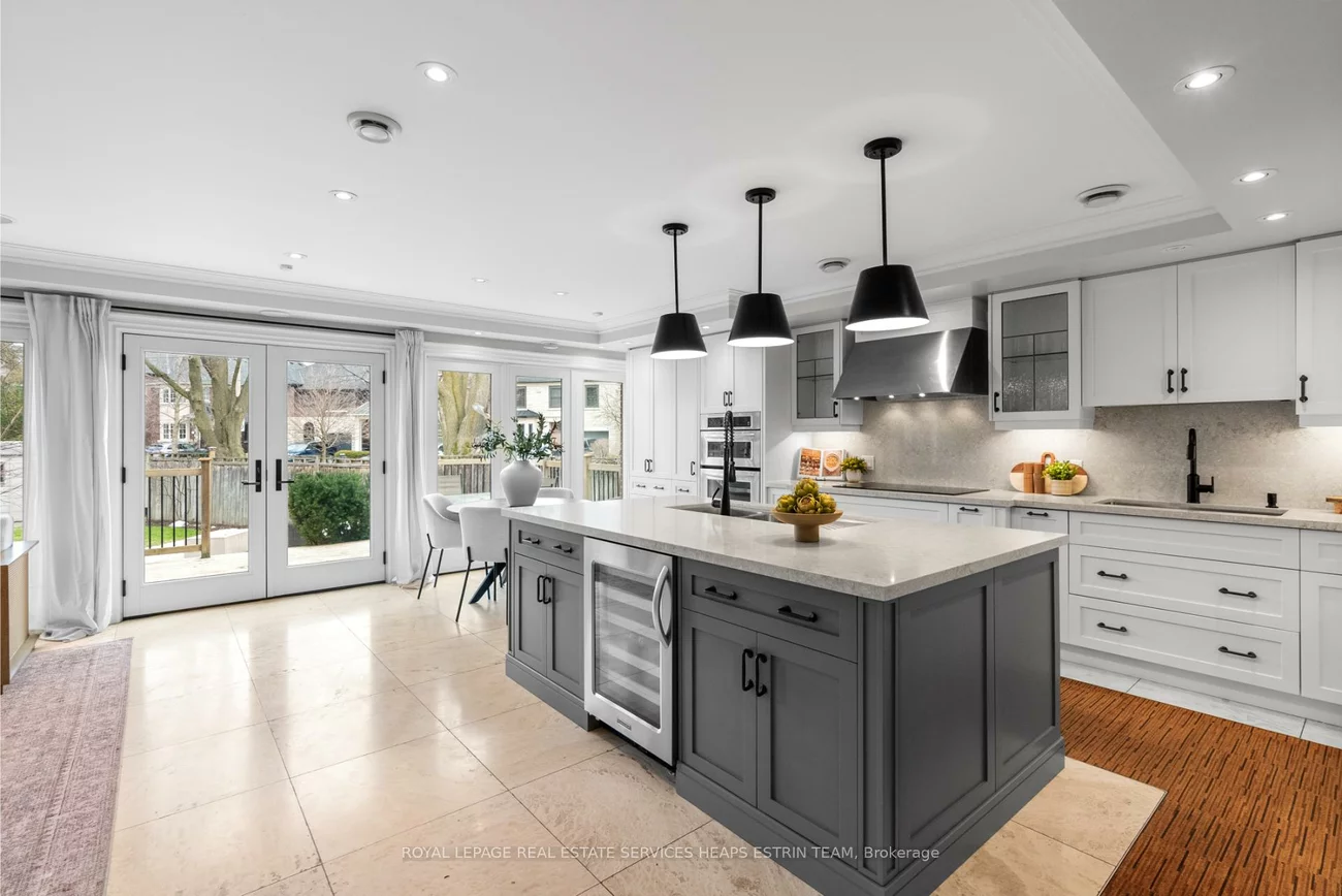 32, Parkhurst, Leaside, Toronto
