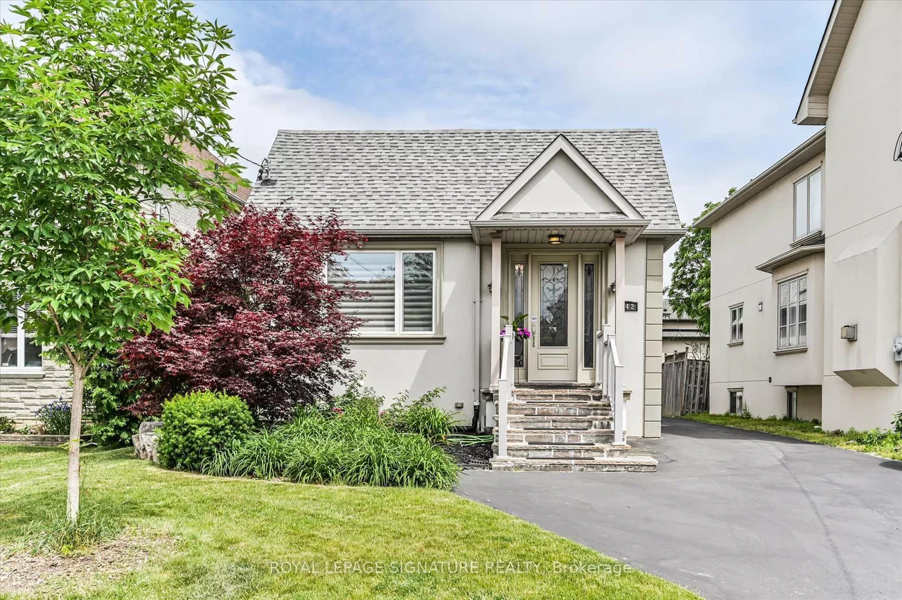 242, Olive, Willowdale East, Toronto