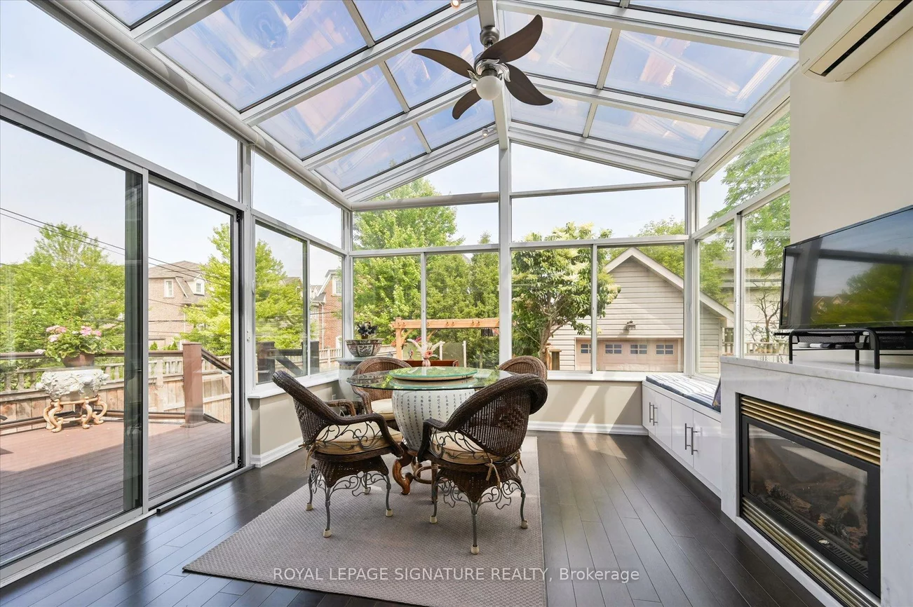 242, Olive, Willowdale East, Toronto