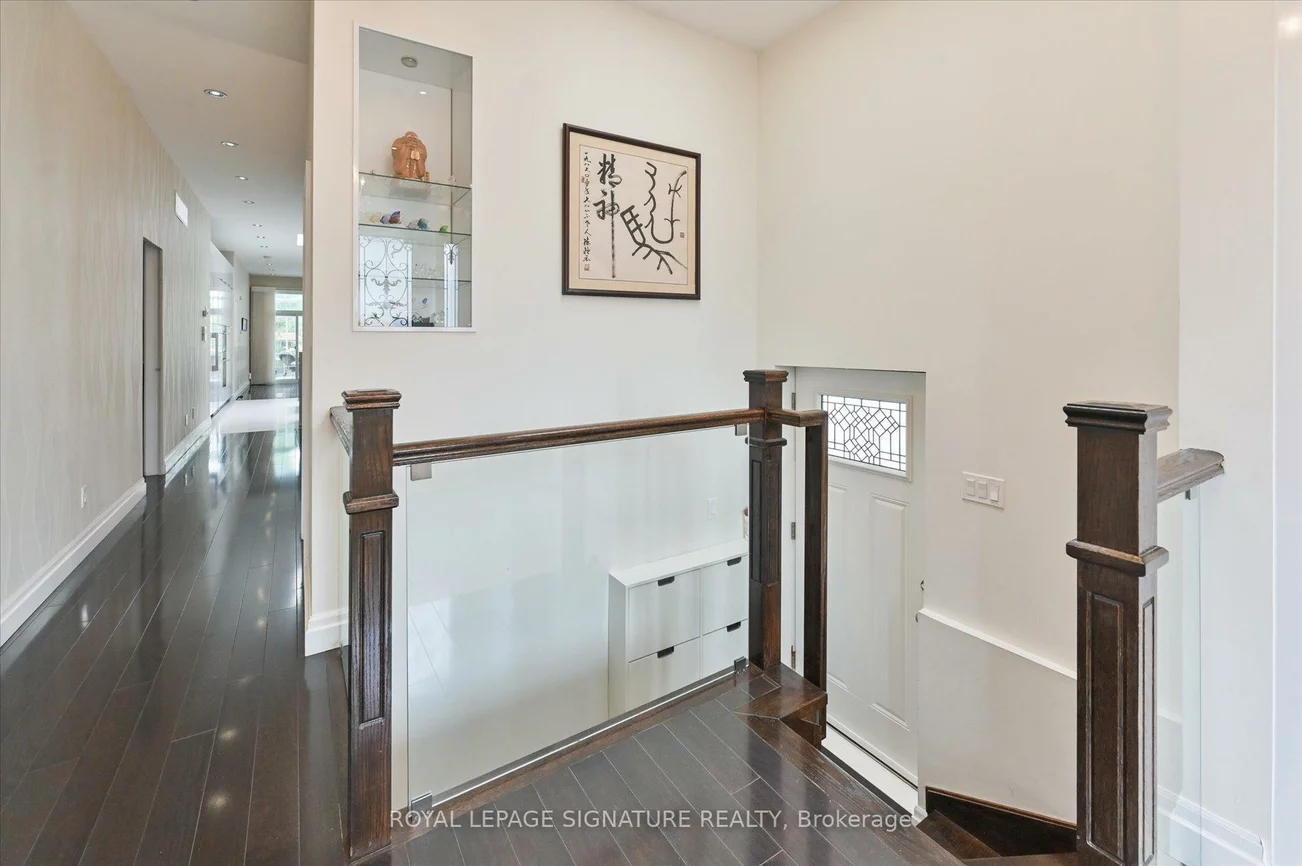 242, Olive, Willowdale East, Toronto