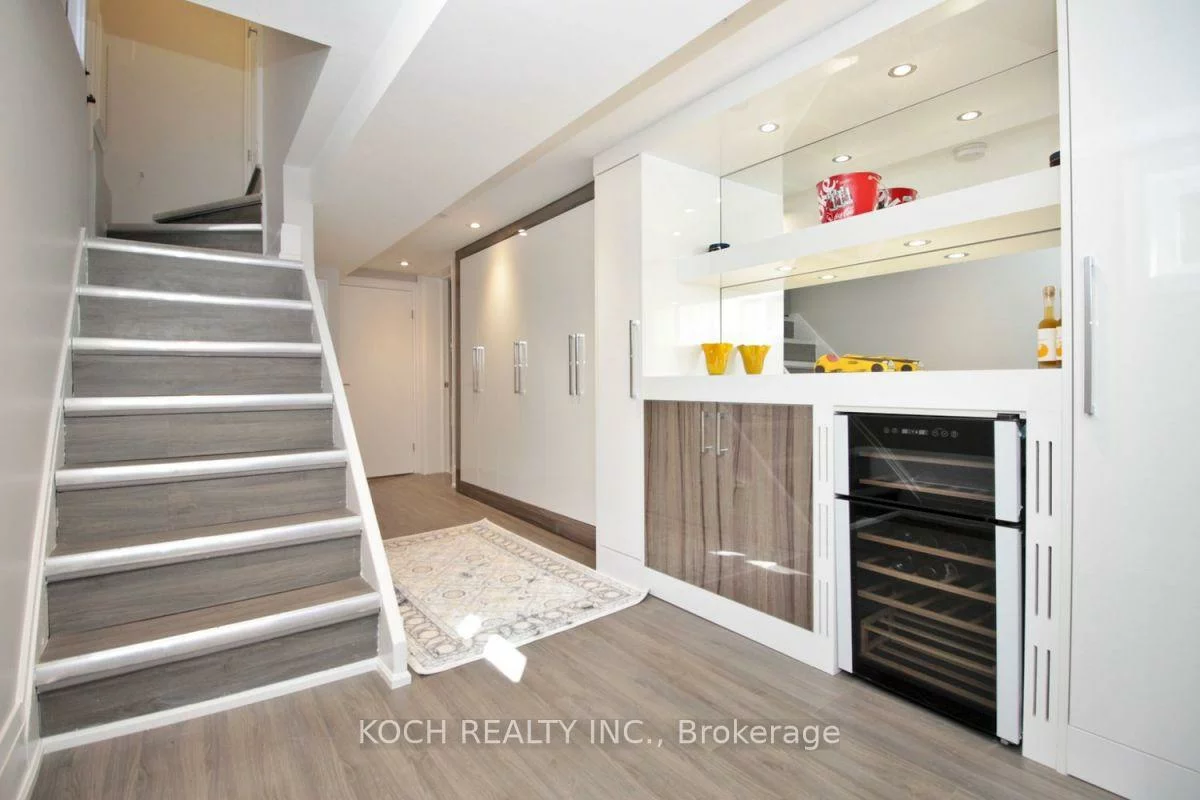 160, Donegall, Leaside, Toronto