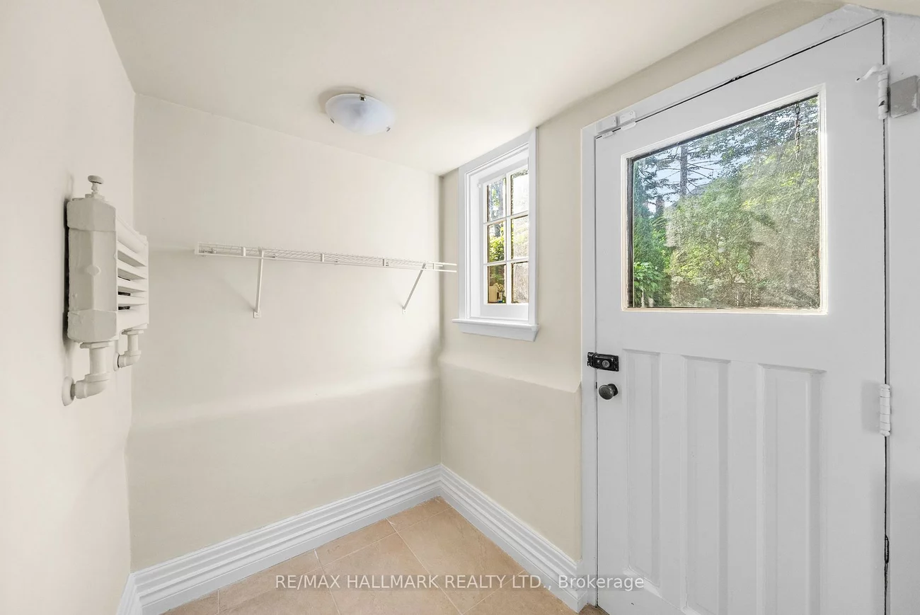 16, Elderwood, Forest Hill South, Toronto