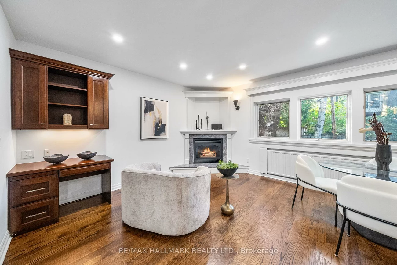 16, Elderwood, Forest Hill South, Toronto