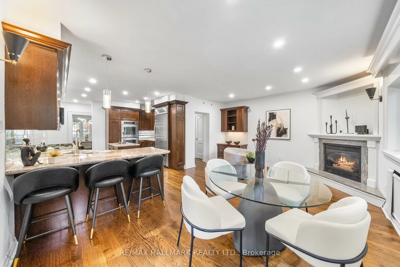16, Elderwood, Forest Hill South, Toronto