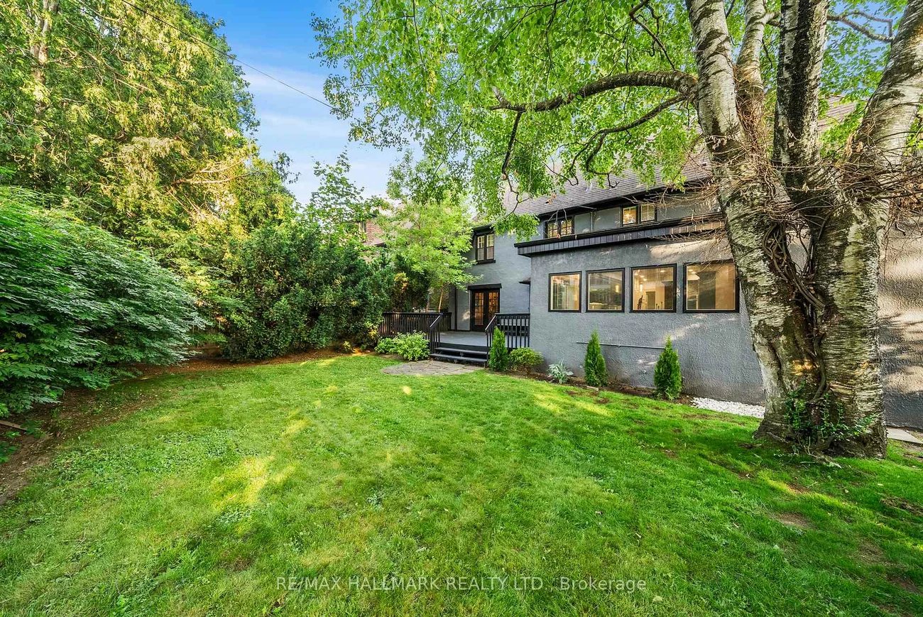 16, Elderwood, Forest Hill South, Toronto