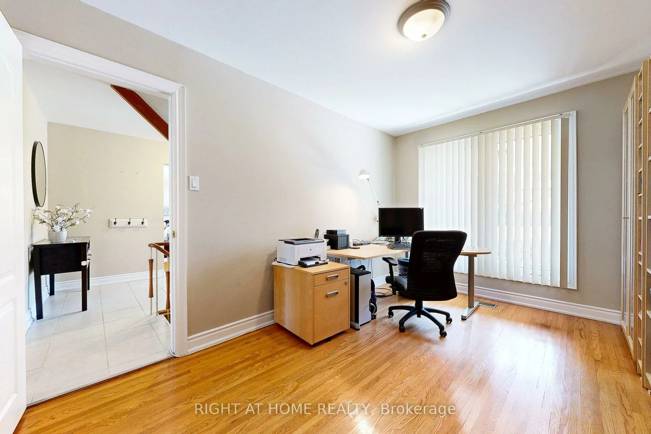 5, Robinter, Newtonbrook East, Toronto