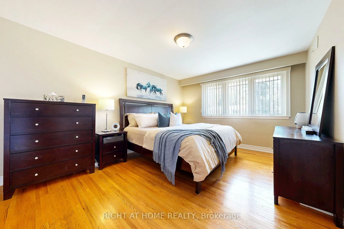 5, Robinter, Newtonbrook East, Toronto