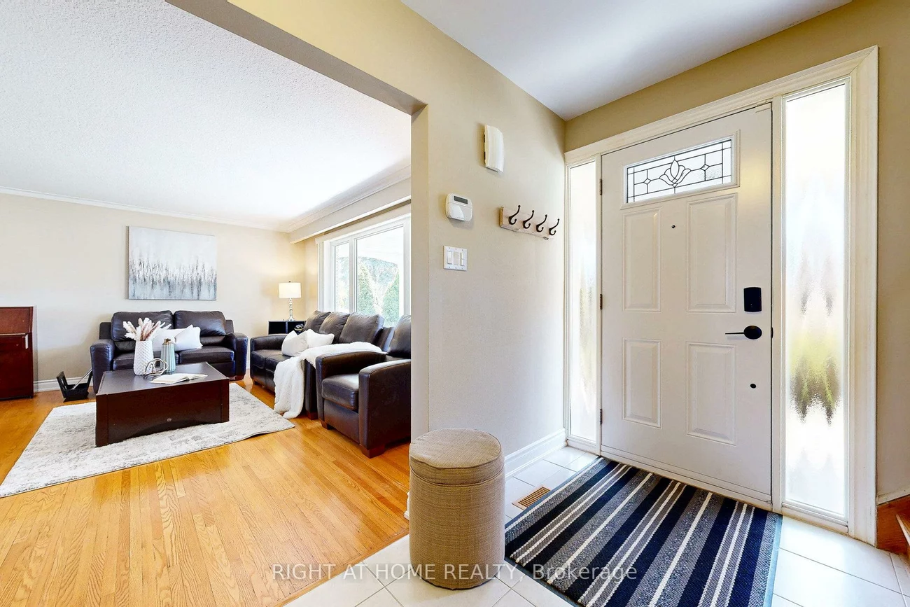 5, Robinter, Newtonbrook East, Toronto