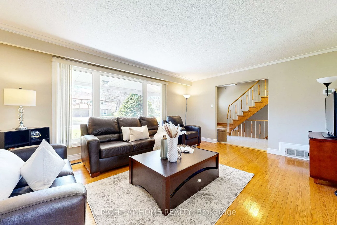 5, Robinter, Newtonbrook East, Toronto