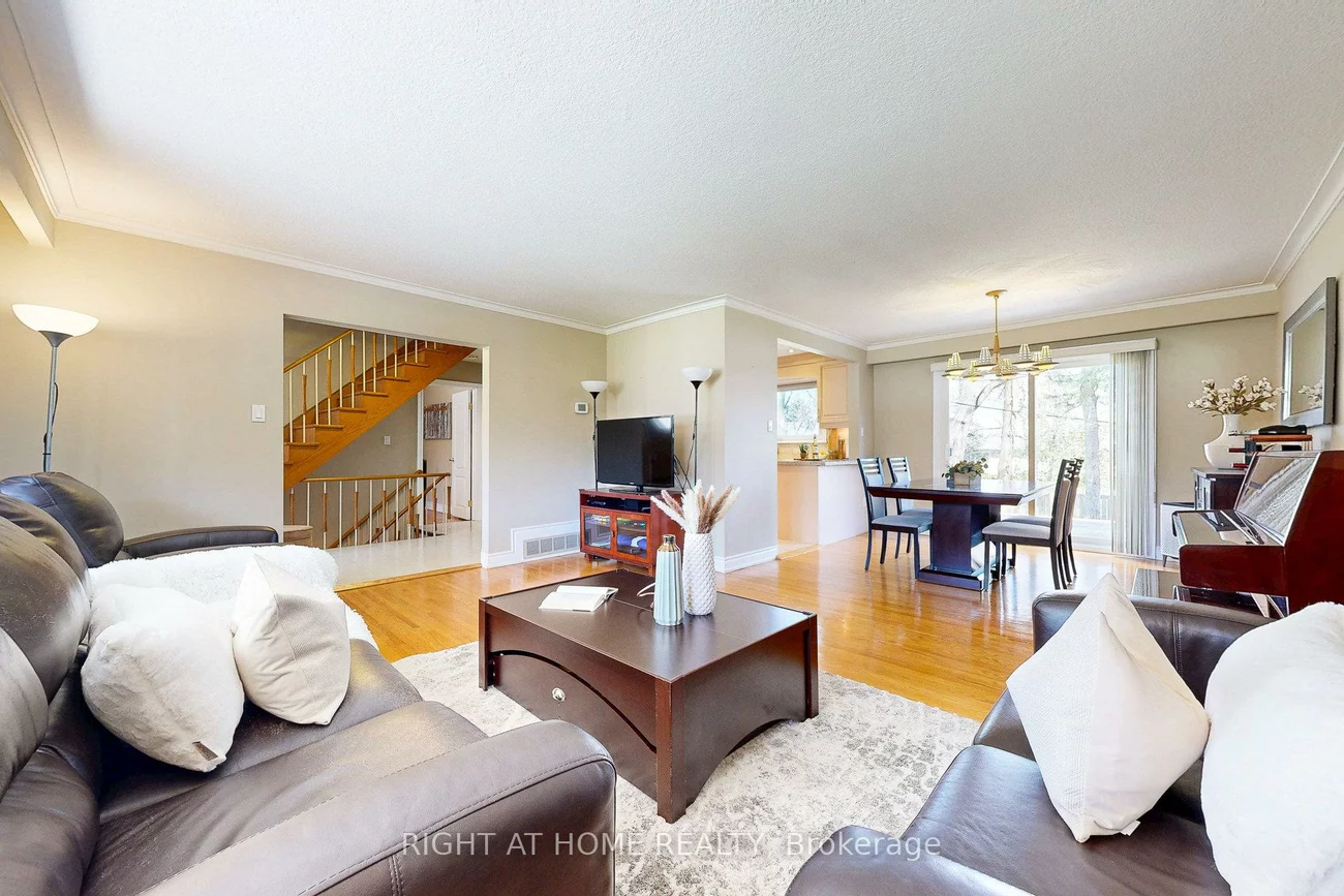5, Robinter, Newtonbrook East, Toronto