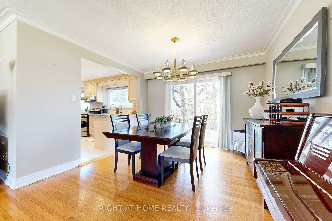 5, Robinter, Newtonbrook East, Toronto