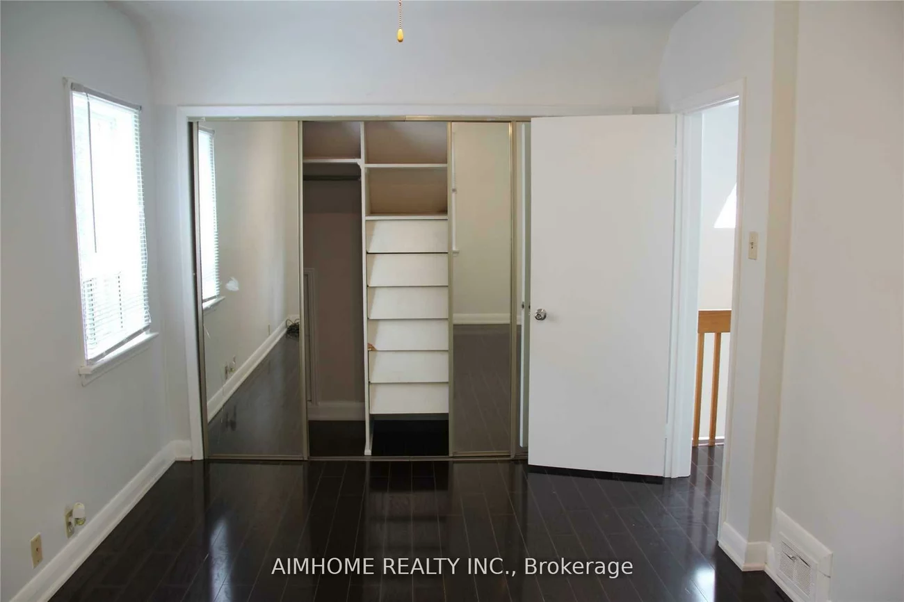 159, Alfred, Willowdale East, Toronto