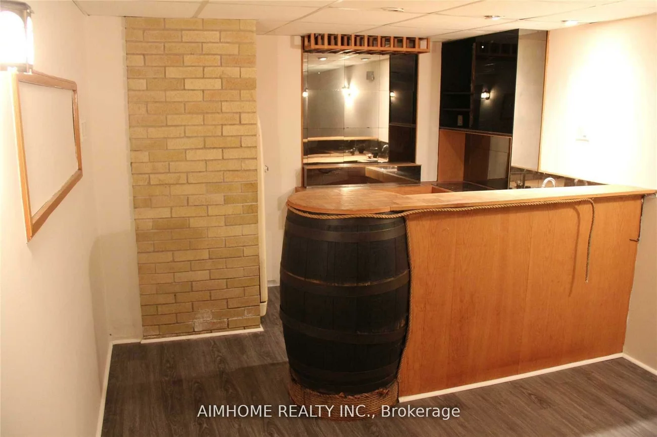 159, Alfred, Willowdale East, Toronto
