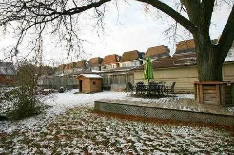 6, Vonda, Willowdale East, Toronto