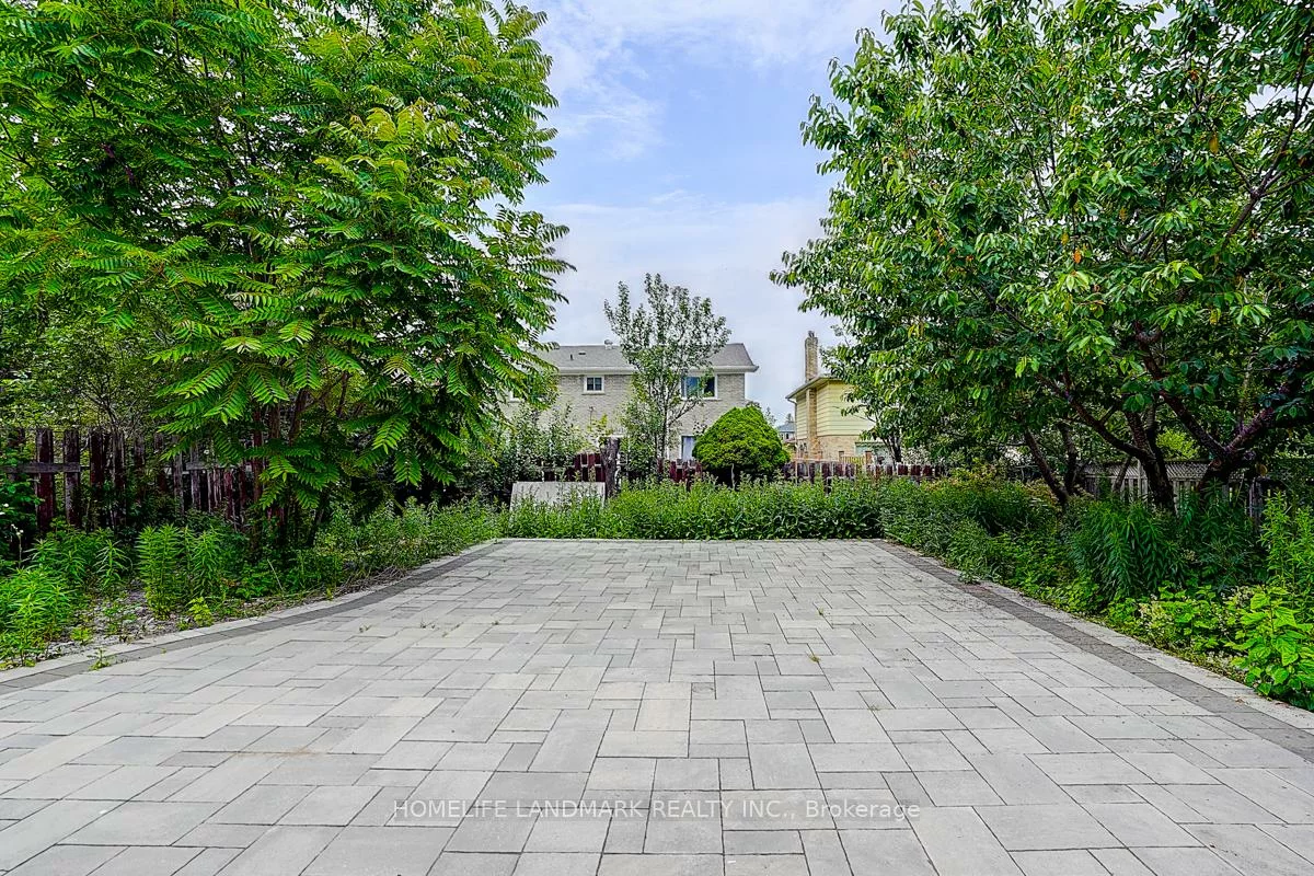 89, Whitehorn, Don Valley Village, Toronto